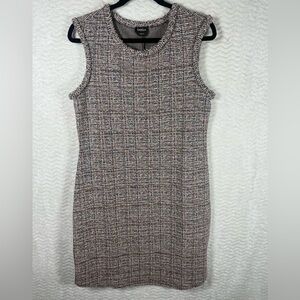 bebe Neutral Multi Textured Midi Shift Dress. Y’all so cute!! Fancy and classy 🧡